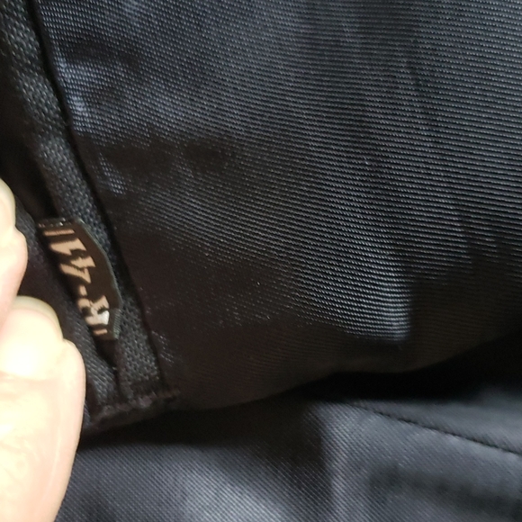 Mens 2 piece Suit - Picture 12 of 15